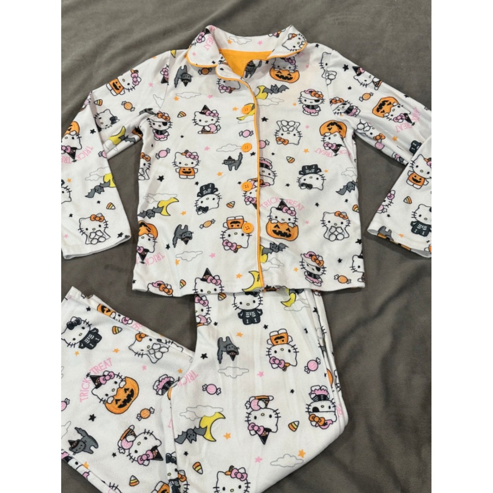 Hello Kitty Sanrio Halloween Pajama Set Kids Size 6 Fleece Pants Top Trick Treat
